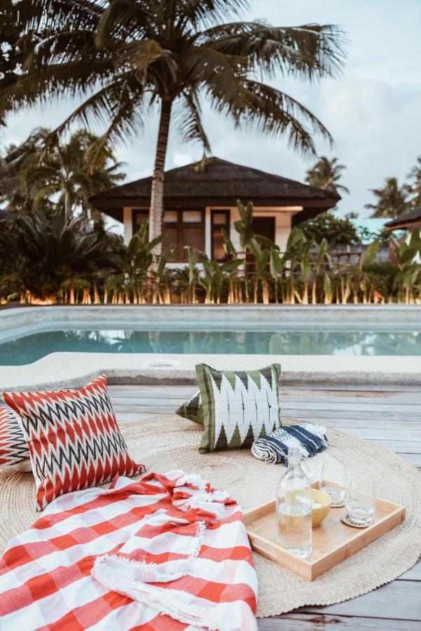 Alon Cloud9 Beach Front Catangnan Extérieur photo
