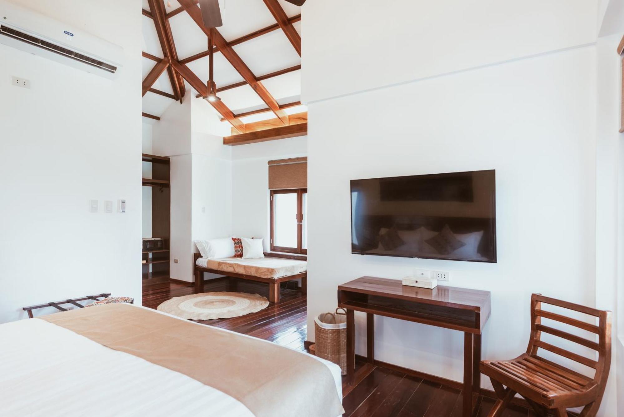 Alon Cloud9 Beach Front Catangnan Extérieur photo